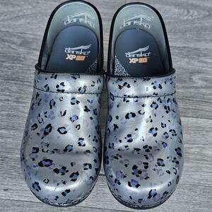 Dansko XP 2.0 Women's Grey Leopard Comfort Nursing Clogs Size 39 US (8.5-9)